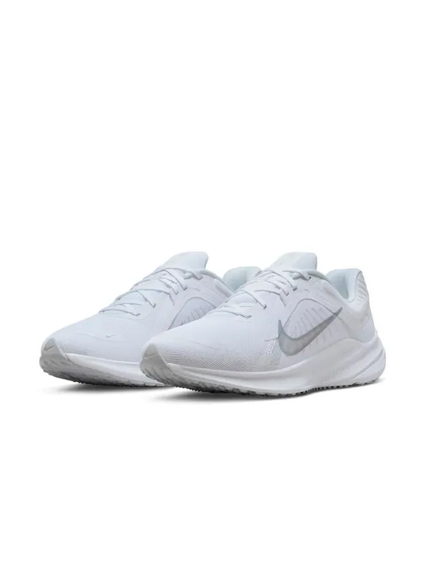 Кроссовки quest 5 low tops серебристые Nike — изображение 3 из 4, белый/серебристый