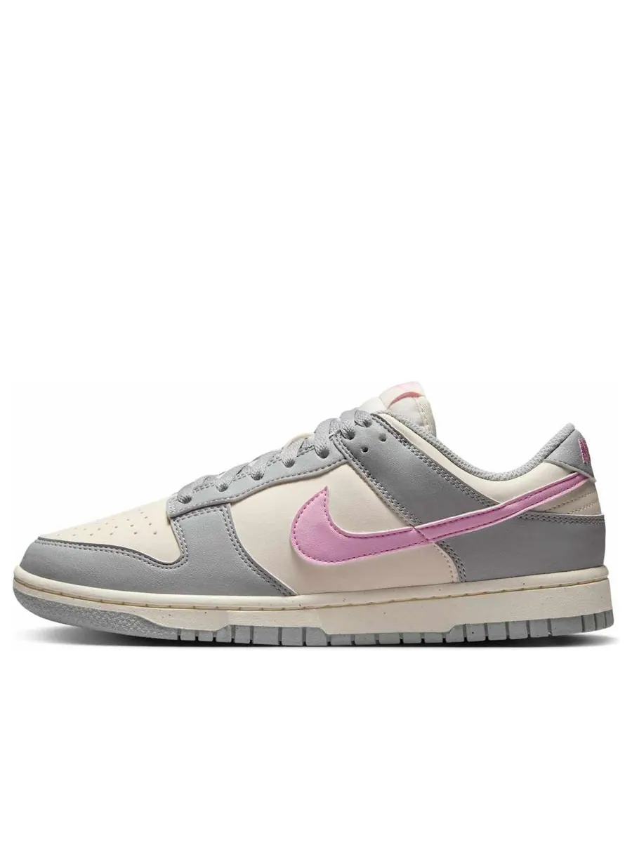 Кроссовки (WMNS) Nike Dunk Low Next Nature 'Light Smoke Grey Pink Rise' — изображение 1 из 6, серый