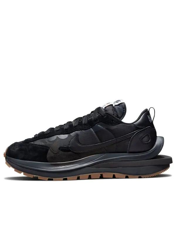 Кроссовки x sacai vaporwaffle Nike — изображение 1 из 4, черный/серый