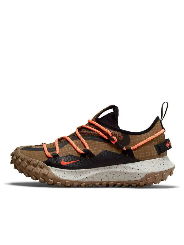 Кроссовки acg mountain fly low gtx se 'hazel rush' Nike — изображение 1 из 4, черный-хаки-оранжевый