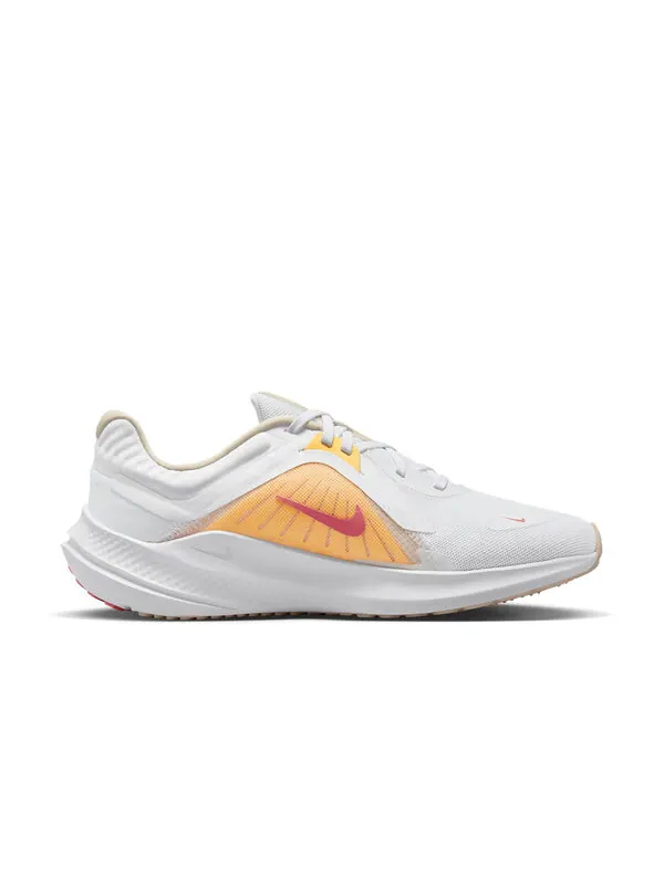 Кроссовки квест 5 Nike — изображение 2 из 4, белый/оранжевый