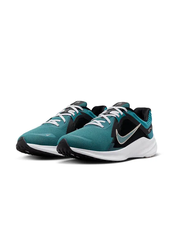 Кроссовки квест 5 Nike — изображение 3 из 4, черный/синий/зеленый