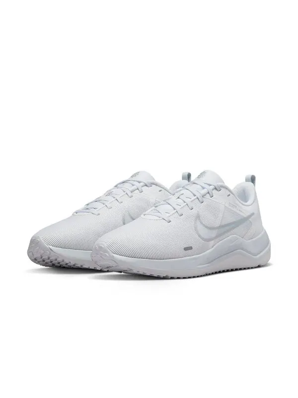 Кроссовки дауншифтер 12 Nike — изображение 3 из 4, белый