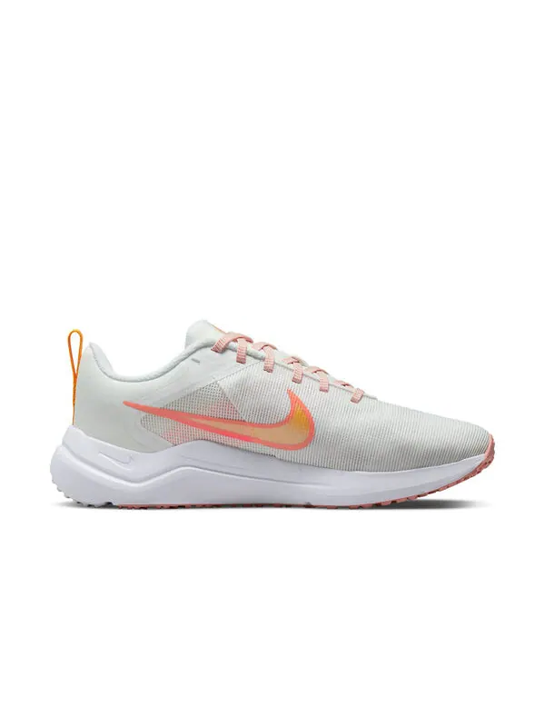 Кроссовки дауншифтер 12 Nike — изображение 2 из 4, белый/оранжевый