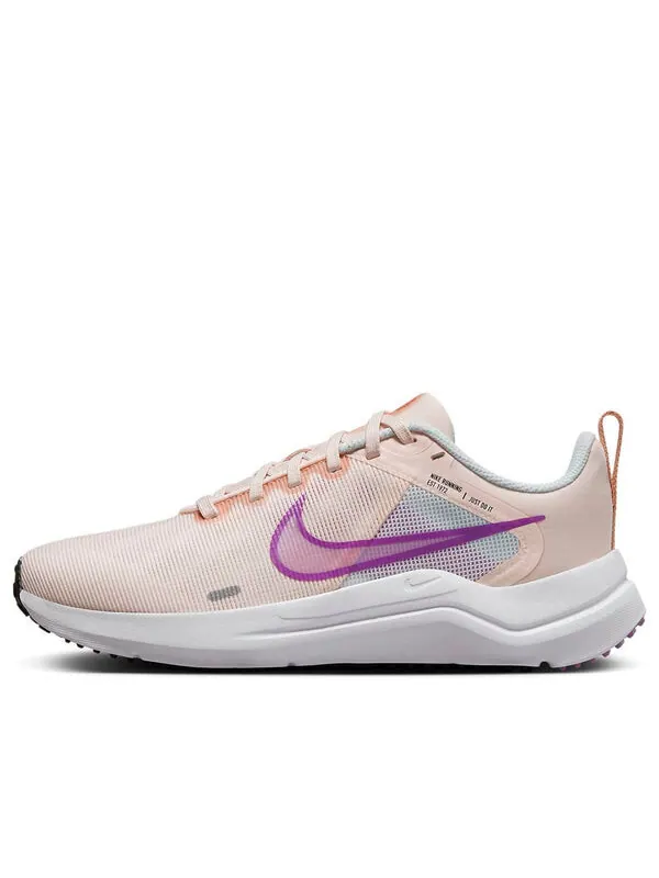 Кроссовки downshifter 12 'guava ice rush fuchsia' Nike — изображение 1 из 4, платиновый/коричневый