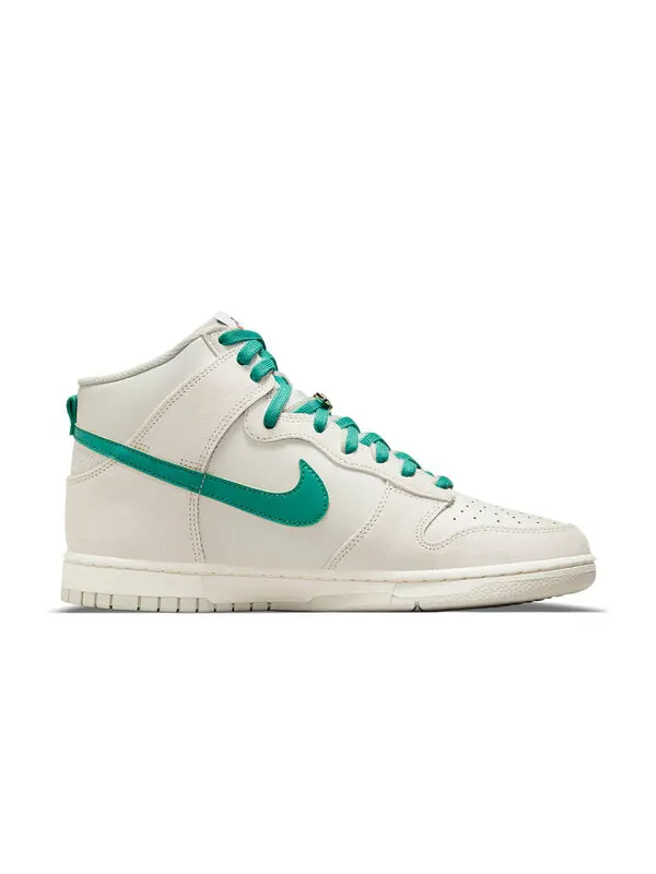 Кроссовки данки высокие se Nike — изображение 2 из 4, белый/зеленый