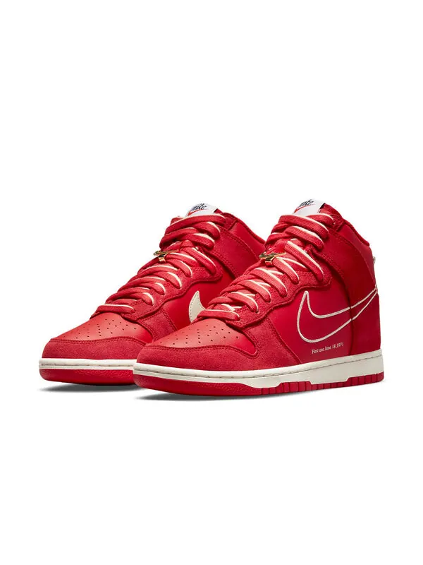 Кроссовки данки высокие se Nike — изображение 3 из 4, красный