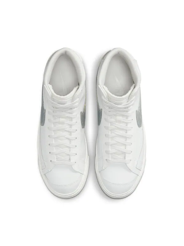 Кроссовки blazer mid '77 essential 'glitter swoosh - dusty sage' Nike — изображение 4 из 4, белый