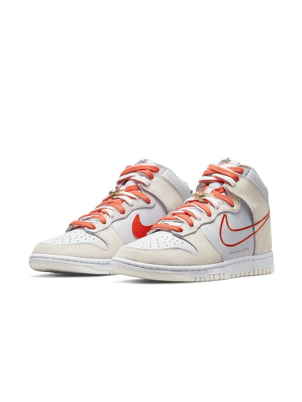 Кроссовки данки высокие se Nike — изображение 3 из 4, белый/-оранжевый