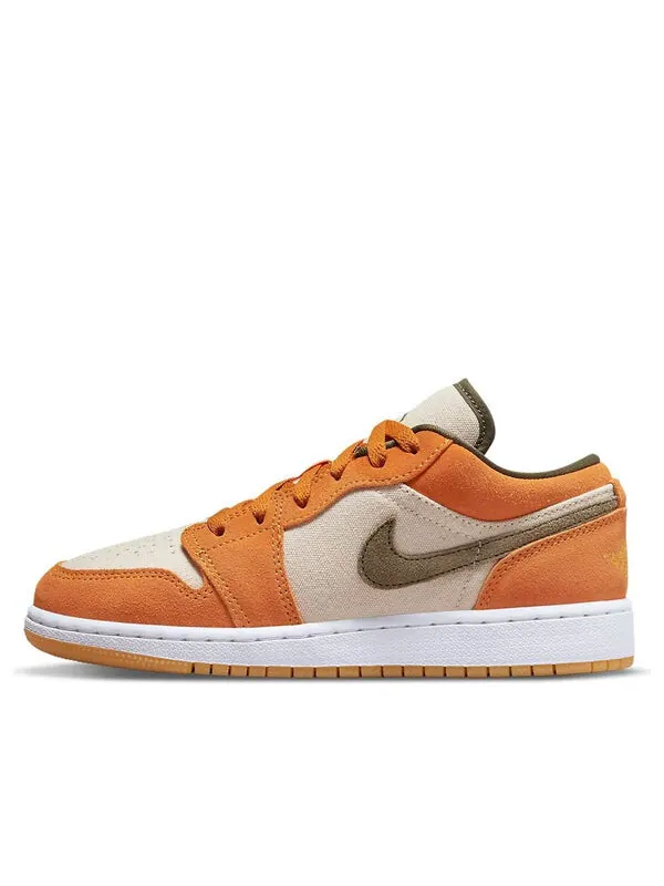Кроссовки 1 low se Air Jordan — изображение 1 из 4, кремовый/оранжевый
