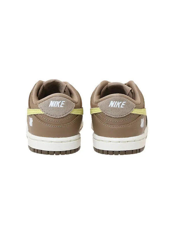 Кроссовки x undefeated dunk low sp Nike — изображение 4 из 4, коричневый/желтый