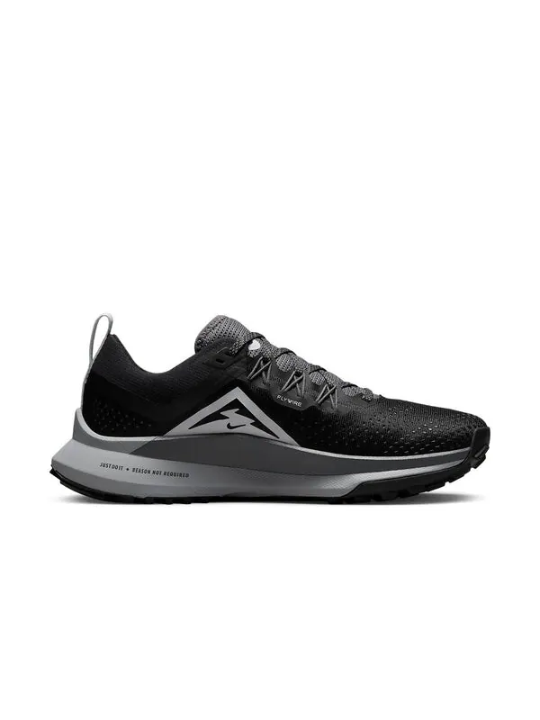 Кроссовки react pegasus trail 4 'black dark grey' Nike — изображение 2 из 4, черный/белый