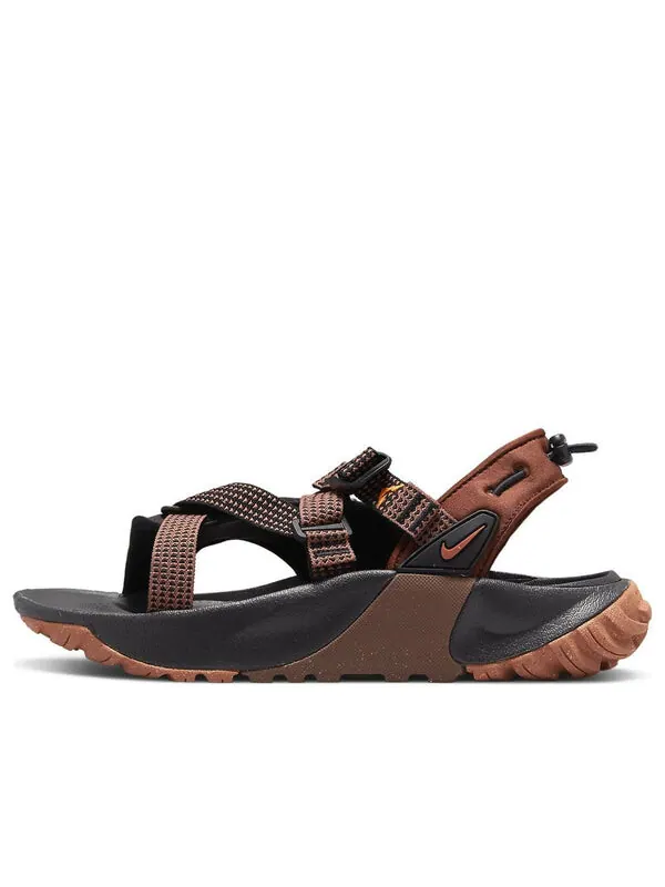 Сандалии oneonta sandal sports коричневые сандалии Nike — изображение 1 из 4, черный/коричневый