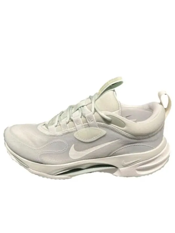 Кроссовки искрятся Nike — изображение 1 из 1, бежевый/белый