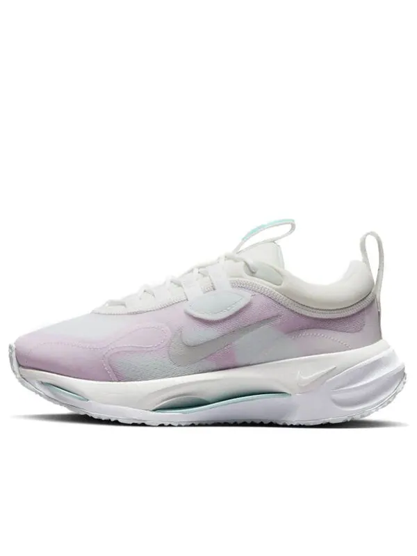 Кроссовки искрятся Nike — изображение 1 из 1