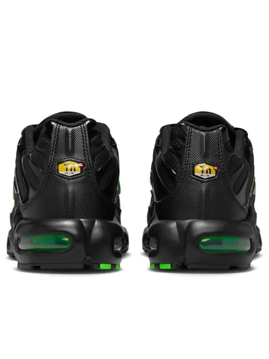 Кроссовки Nike Air Max Plus 'Black Green Strike' — изображение 3 из 6, черный