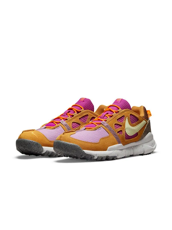 Кроссовки Nike Terra Vista Next Nature — изображение 3 из 4, желтый/фиолетовый