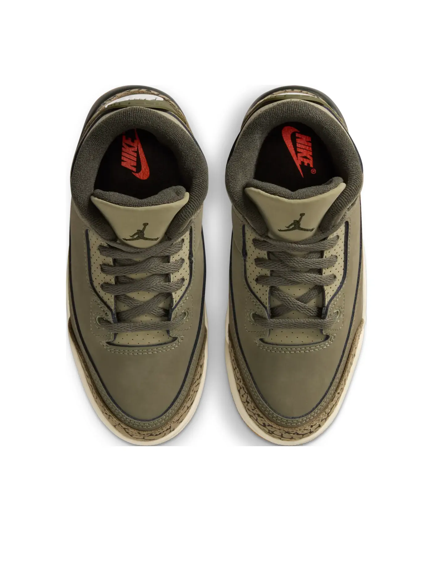 Кроссовки (PS) Air Jordan 3 Retro 'Family Affair' — изображение 2 из 6, оливковый зеленый