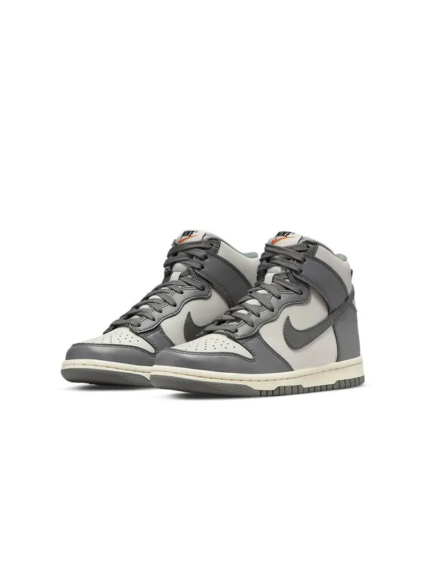 Кроссовки данки высокие se Nike — изображение 3 из 4, серый/белый