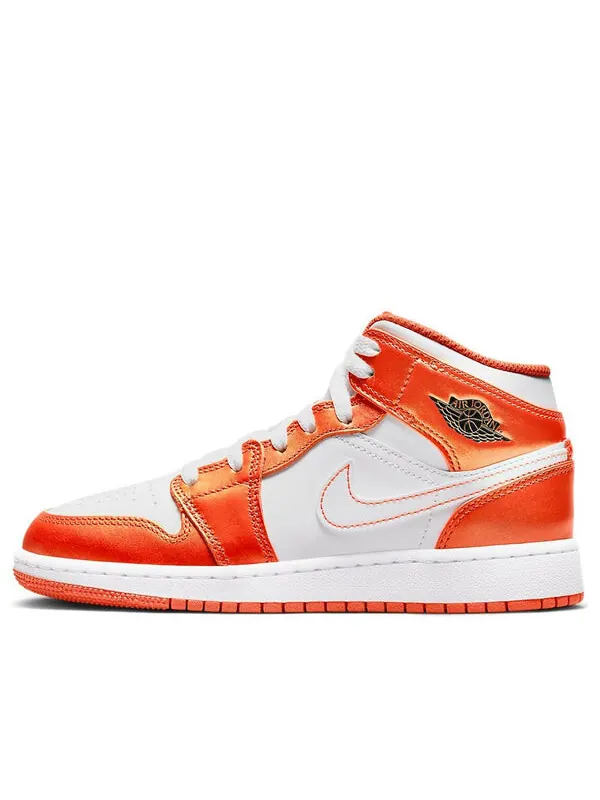 Кроссовки 1 средний размер Air Jordan — изображение 1 из 4