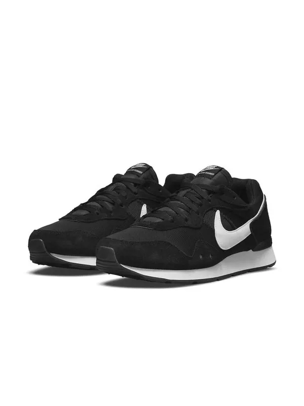 Кроссовки Venture Runner широкие Nike — изображение 3 из 4, черный/белый