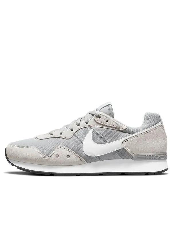 Кроссовки Venture Runner широкие Nike — изображение 1 из 4, серый/белый