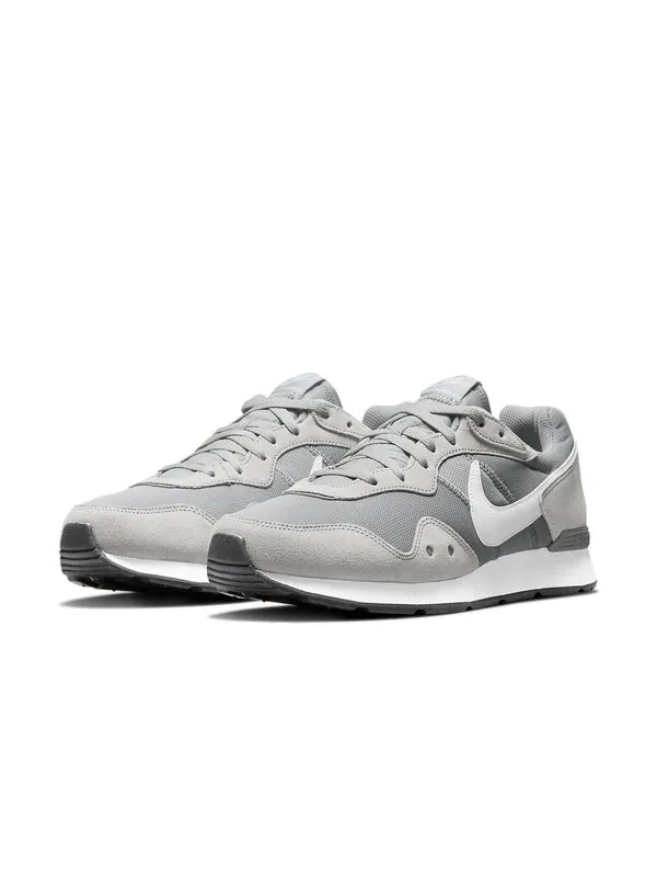Кроссовки Venture Runner широкие Nike — изображение 3 из 4, серый/белый