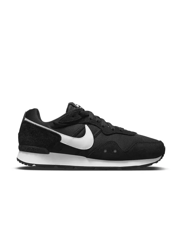 Кроссовки Venture Runner широкие Nike — изображение 2 из 4, черный/белый