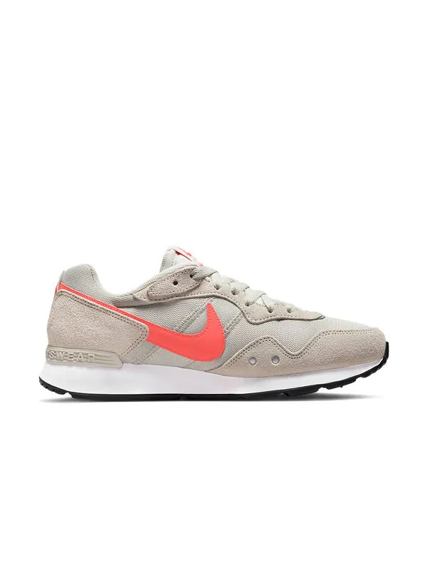 Кроссовки Venture Runner широкие Nike — изображение 2 из 4, белый/серый