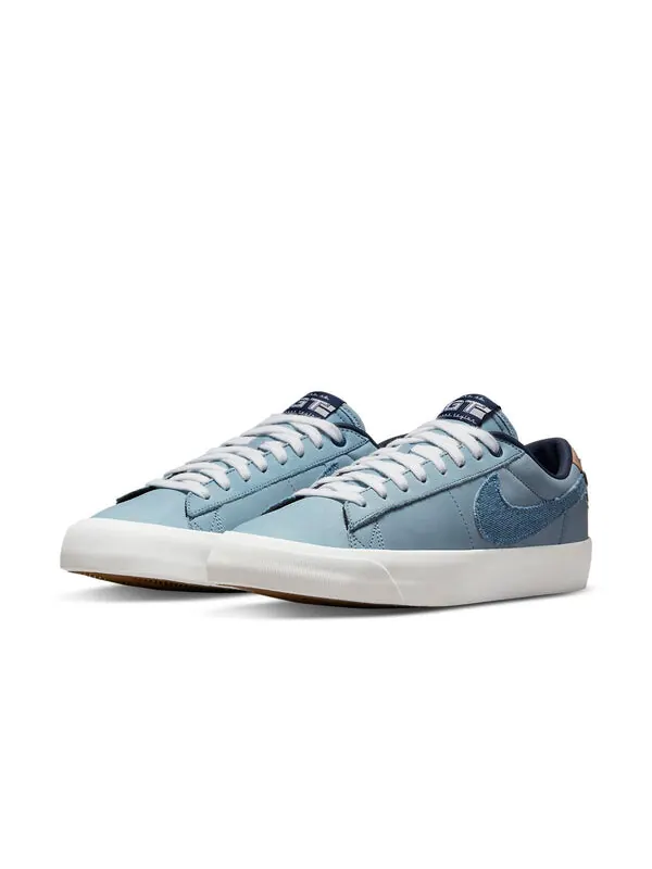 Кроссовки blazer low gt sb 'light denim' Nike — изображение 3 из 4, синий/белый
