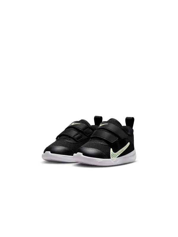 Кроссовки omni multi-court 'black barely volt' Nike — изображение 3 из 4, зеленый