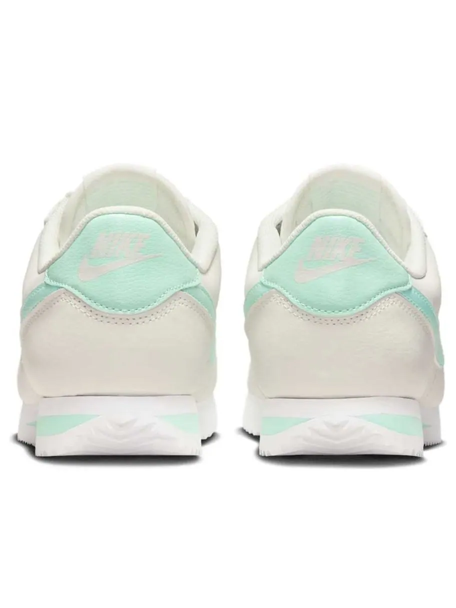 Кроссовки (WMNS) Nike Cortez Leather 'Sail Mint Foam' — изображение 3 из 6, бежевый