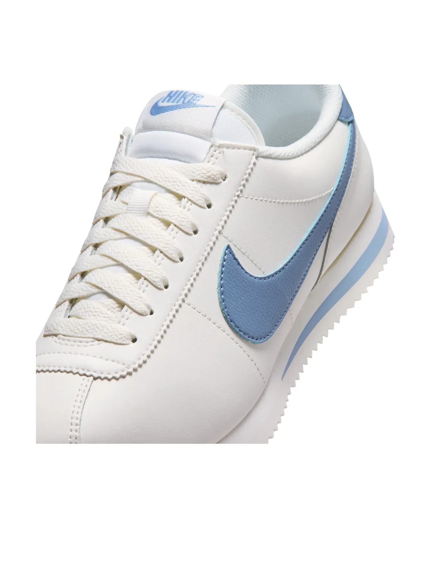 Женские кроссовки с кожаным верхом Nike Cortez — изображение 6 из 7, белый