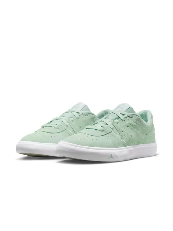 Кроссовки series 'pistachio frost' Air Jordan — изображение 3 из 4, белый