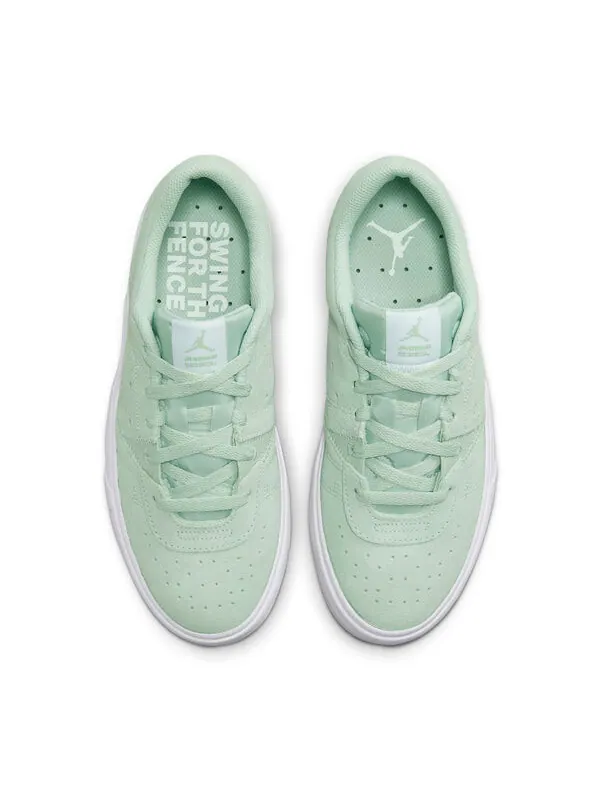 Кроссовки series 'pistachio frost' Air Jordan — изображение 4 из 4, белый