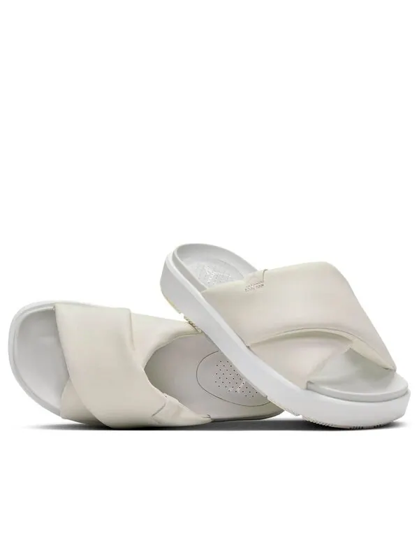 Тапочки sophia slide sports slippers white Air Jordan — изображение 1 из 4, белый