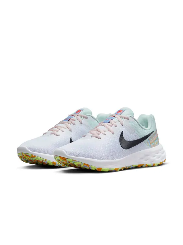 Кроссовки Revolution 6 Next Nature Premium Nike — изображение 3 из 4, белый/черный/зеленый