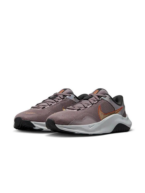 Кроссовки legend essential 3 next nature premium Nike — изображение 3 из 4, серо-красный