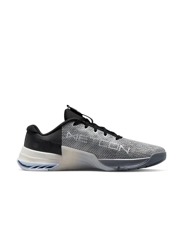 Кроссовки metcon 8 amp Nike — изображение 2 из 4, серый