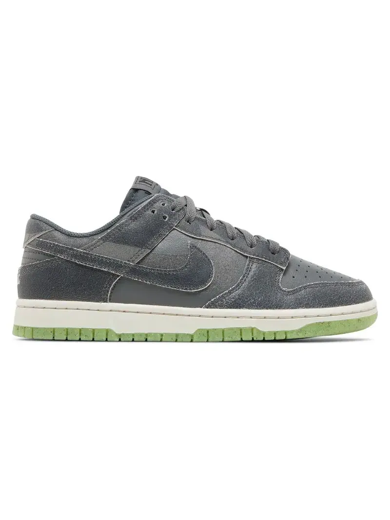 Кроссовки Nike Dunk Low SE Halloween «Cauldron», лимитированная коллекция — изображение 2 из 8, серый