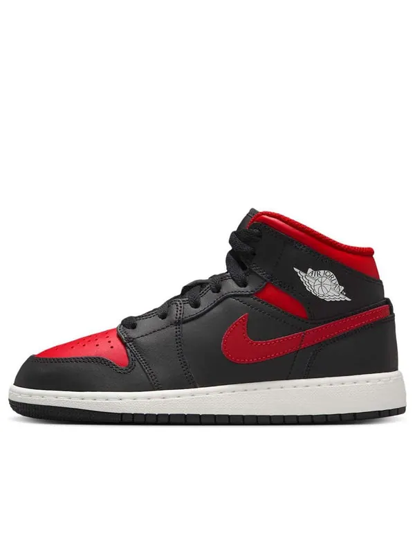 Кроссовки 1 mid Air Jordan — изображение 1 из 4, черный