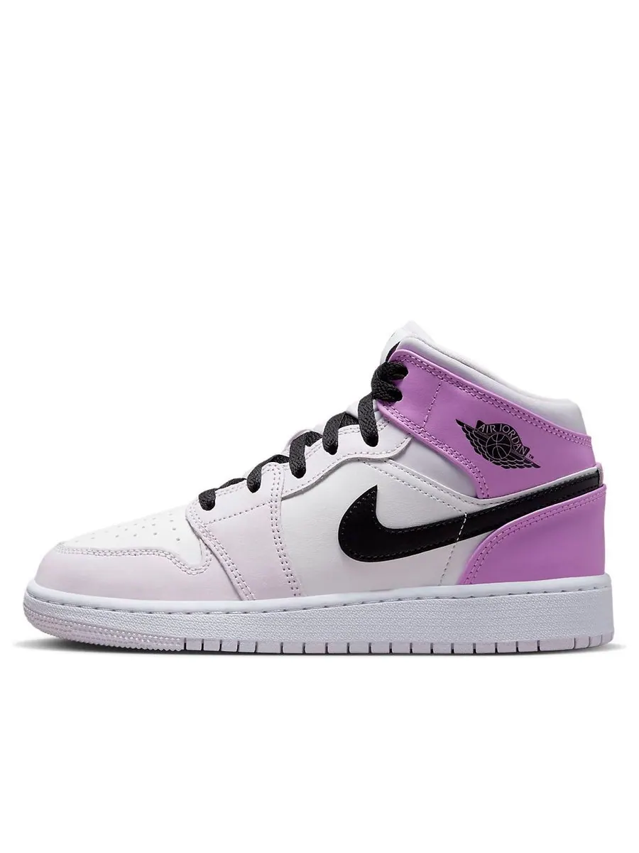 Кроссовки (GS) Air Jordan 1 Mid 'Barely Grape' — изображение 1 из 6, фиолетовый