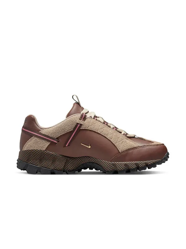 Кроссовки jacquemus x air humara lx Nike — изображение 2 из 4, коричневый/розовый