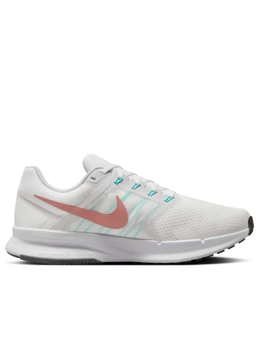 Кроссовки (WMNS) Nike Run Swift 3 'Summit White Red Stardust' — изображение 2 из 6, бежевый