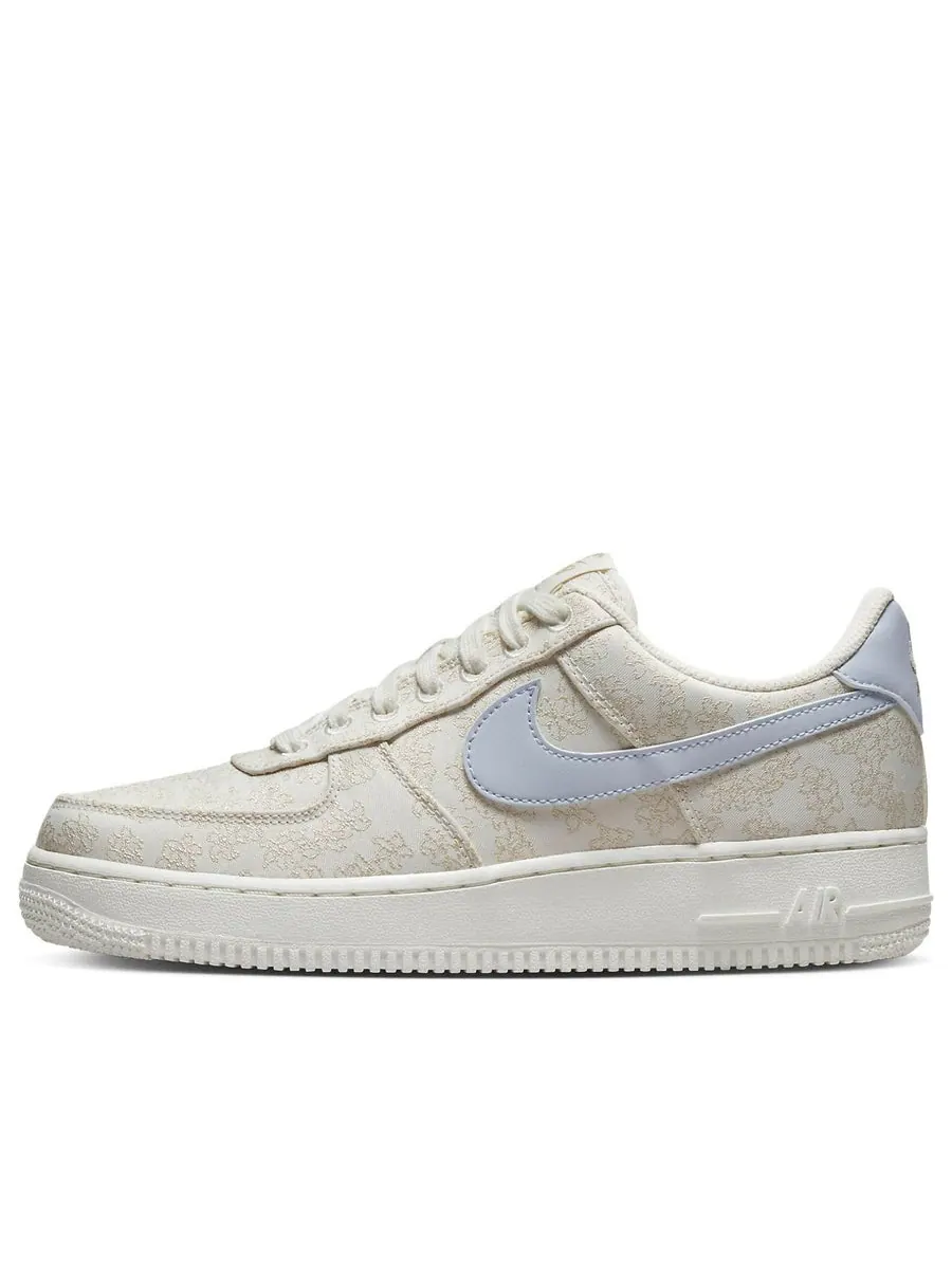 Кроссовки (WMNS) Nike Air Force 1 '07 SE Jacquard 'Floral Embroidery' — изображение 1 из 6, белый