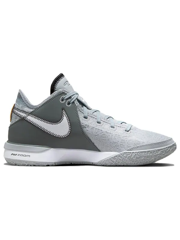 Кроссовки Nike Zoom LeBron NXXT Gen 'Wolf Grey Metallic Gold' — изображение 2 из 4