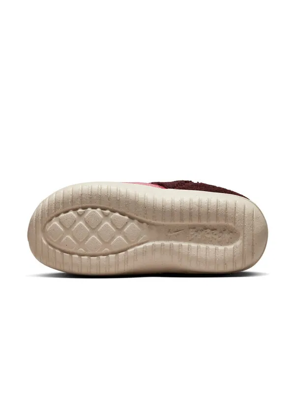 Тапочки burrow se 'desert berry burgundy crush sweet beet' Nike — изображение 4 из 4, бордовый