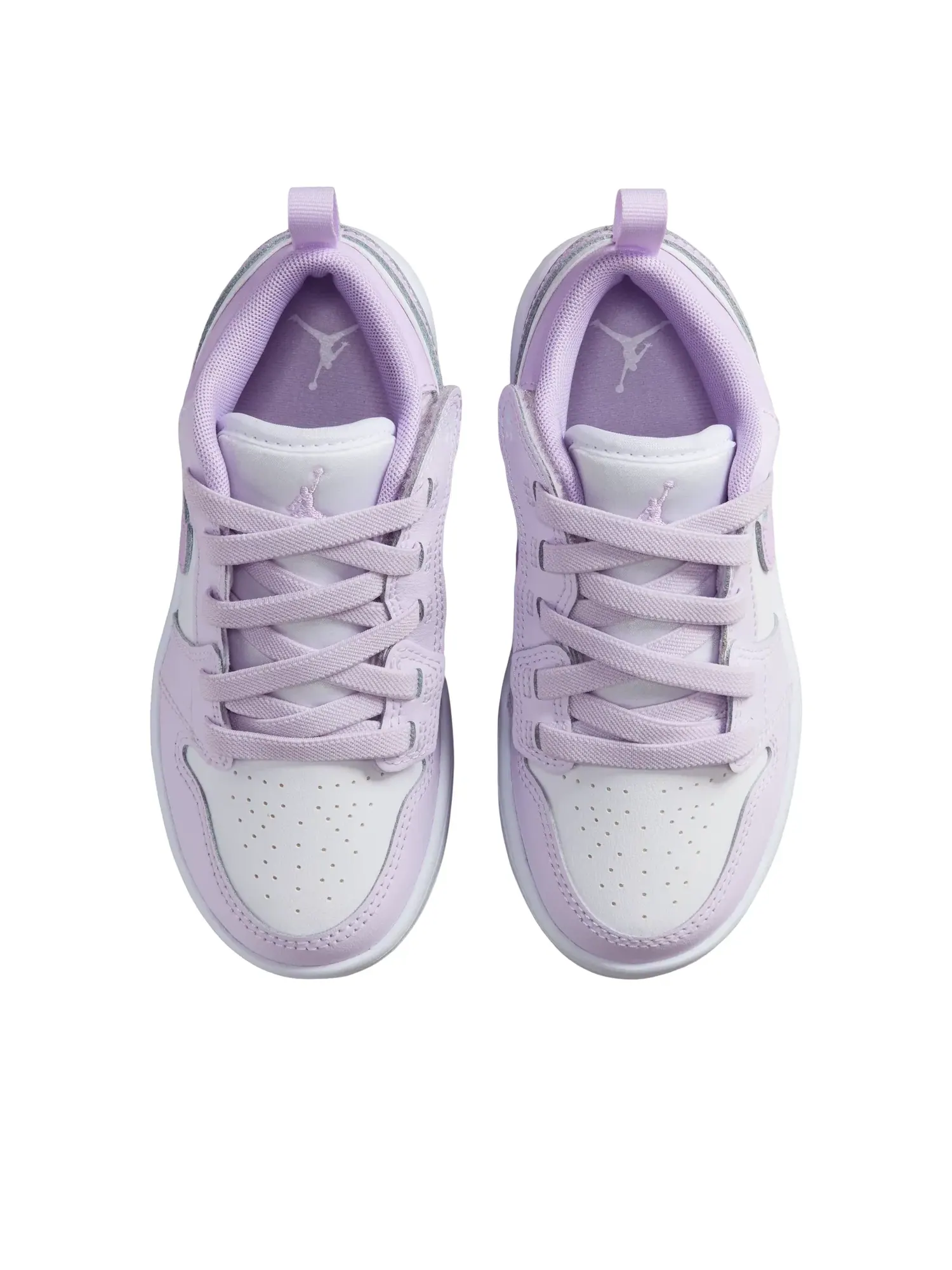 Кроссовки Jordan 1 Low ALT 'Barely Grape Violet Mist' DR9748-500 — изображение 2 из 6, фиолетовый