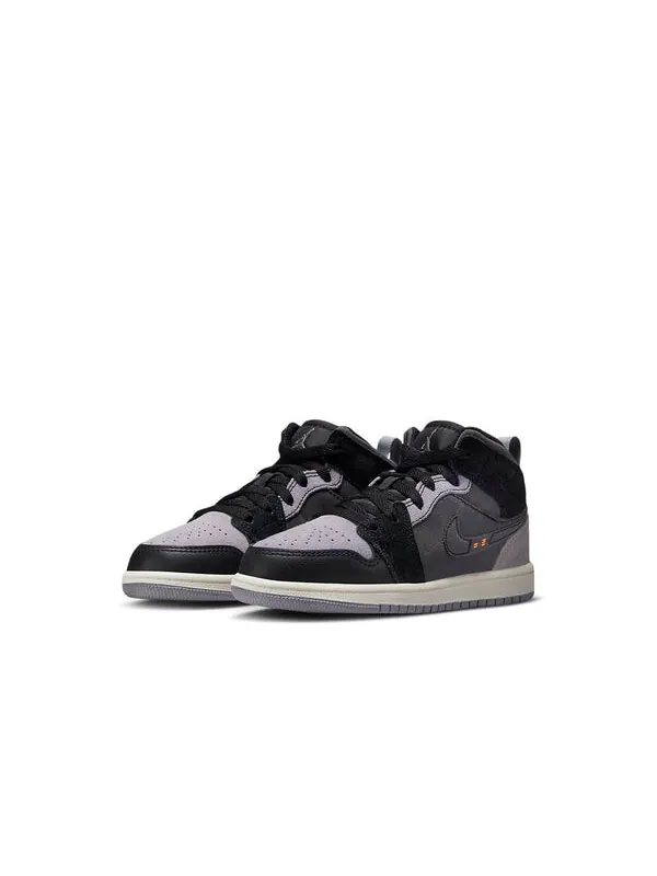 Кроссовки 1 средний размер Air Jordan — изображение 3 из 4