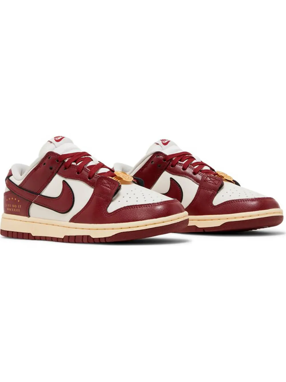 Кроссовки Wmns Dunk Low SE 'Sisterhood - Team Red' — изображение 5 из 5, красный